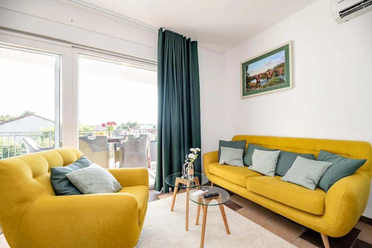 Apartmán Lucija Starigrad Paklenica 0*,  Chorvatsko