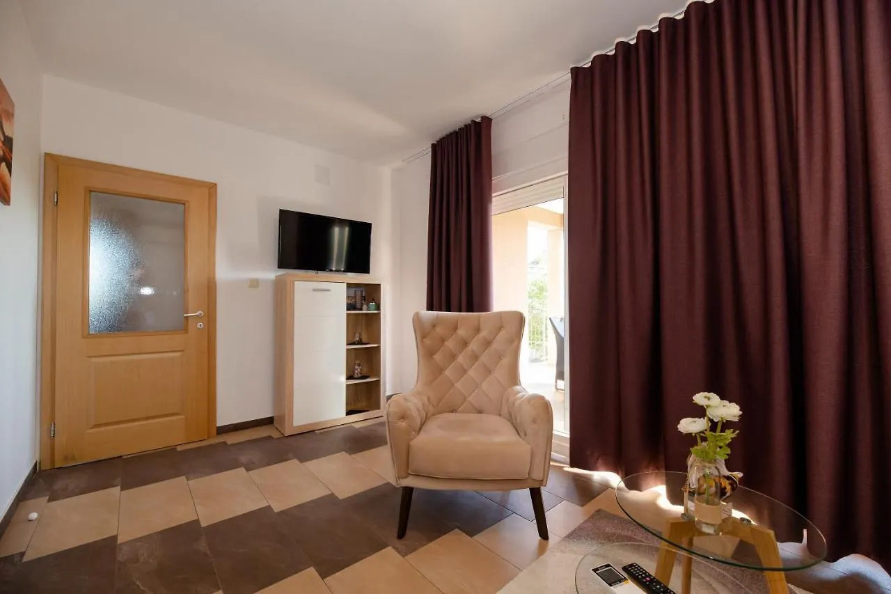 Apartmán Lucija Starigrad Paklenica 0*,