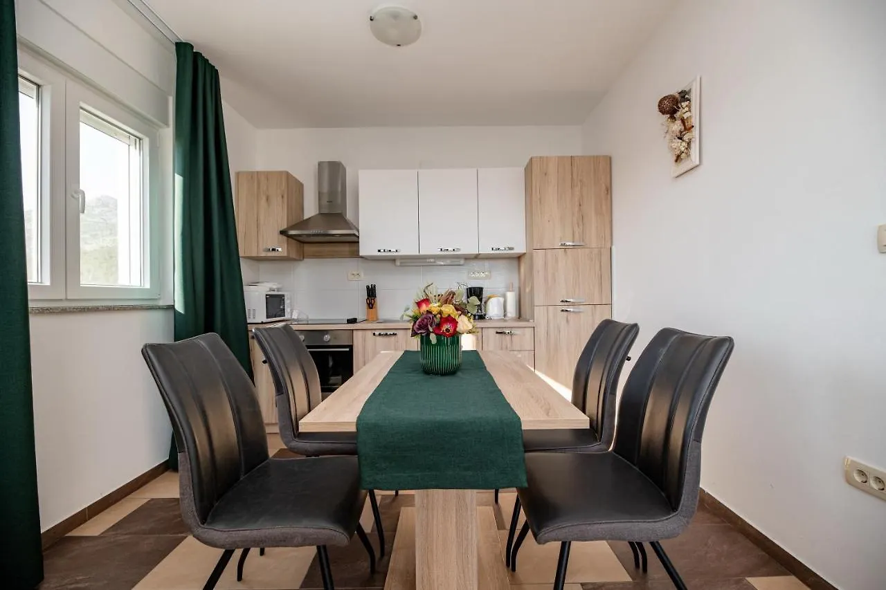 Apartmán Lucija Starigrad Paklenica Chorvatsko