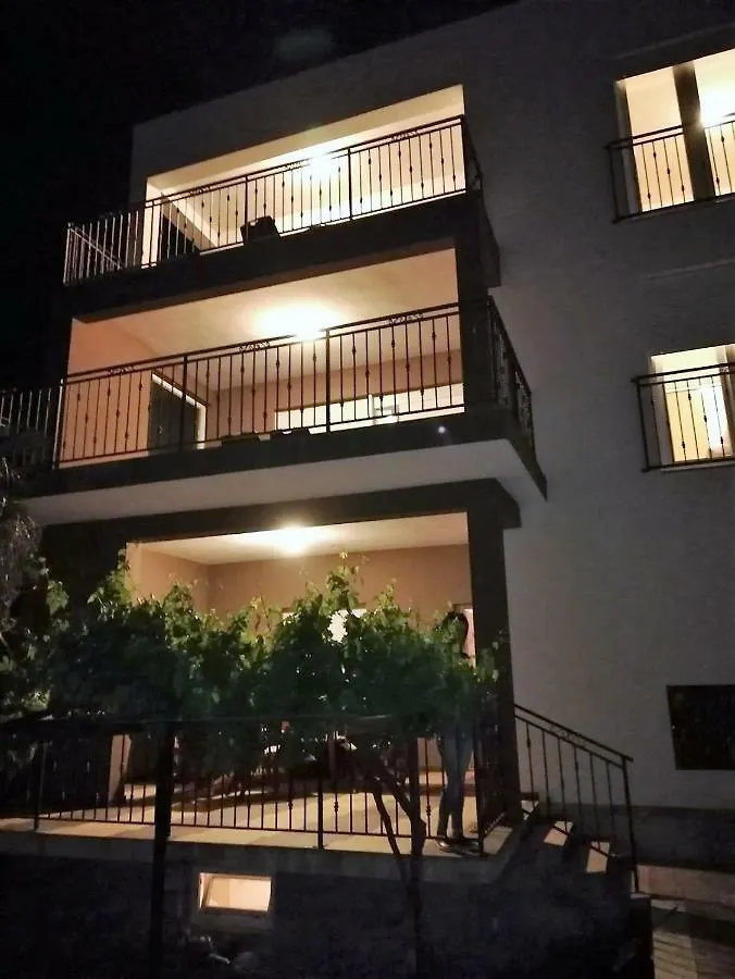 Apartmán Lucija Starigrad Paklenica 0*,